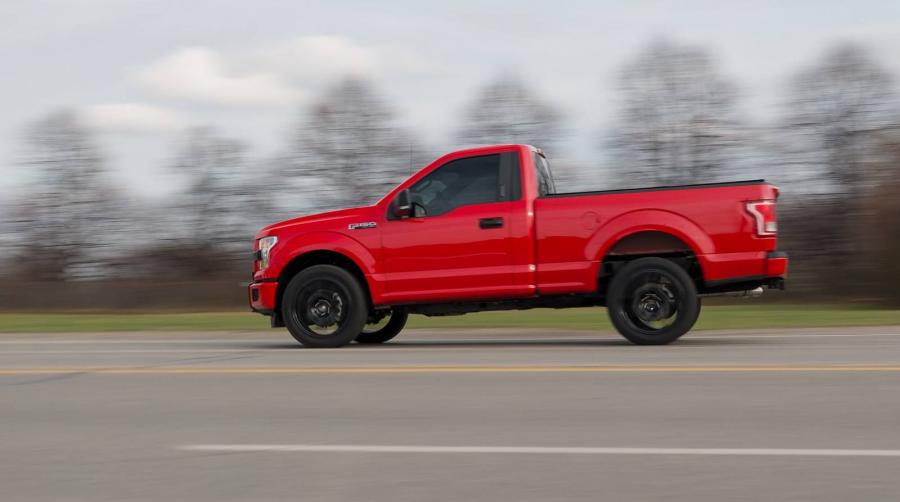  Ford F-150 Charged by Roush 2016 года  (фото 2 из 8)